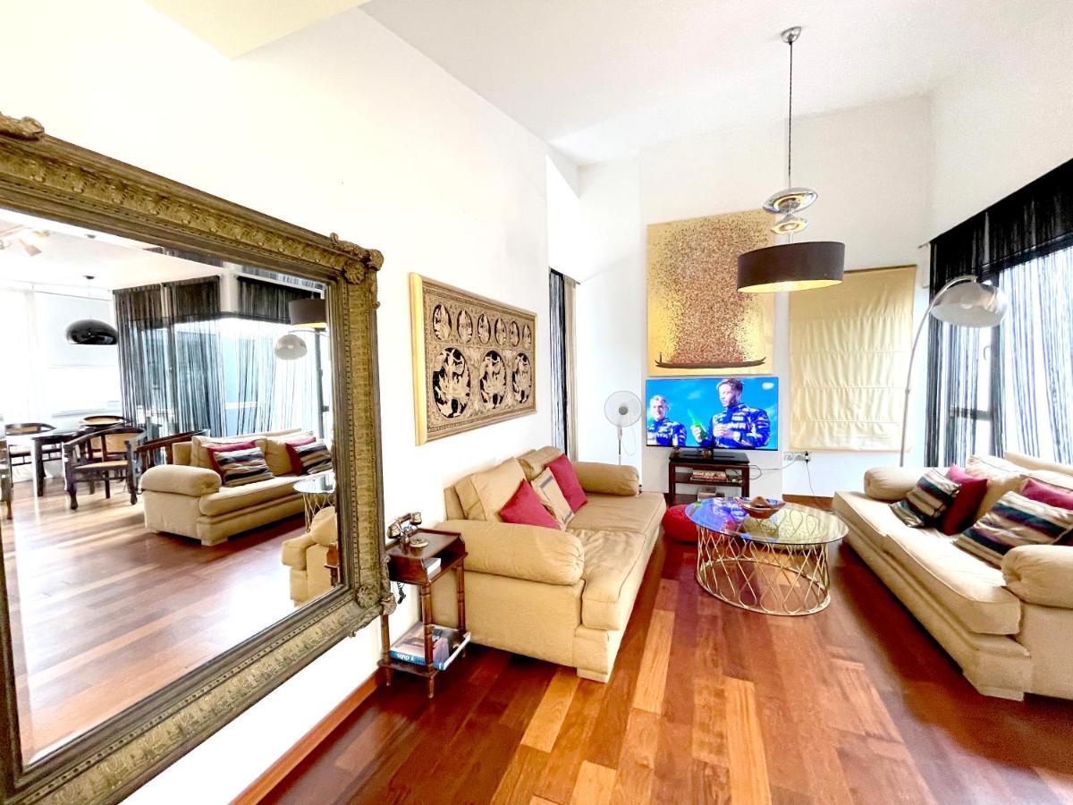 Atico En Plaza De La Constitucion 3 Bedrooms Малага Екстериор снимка