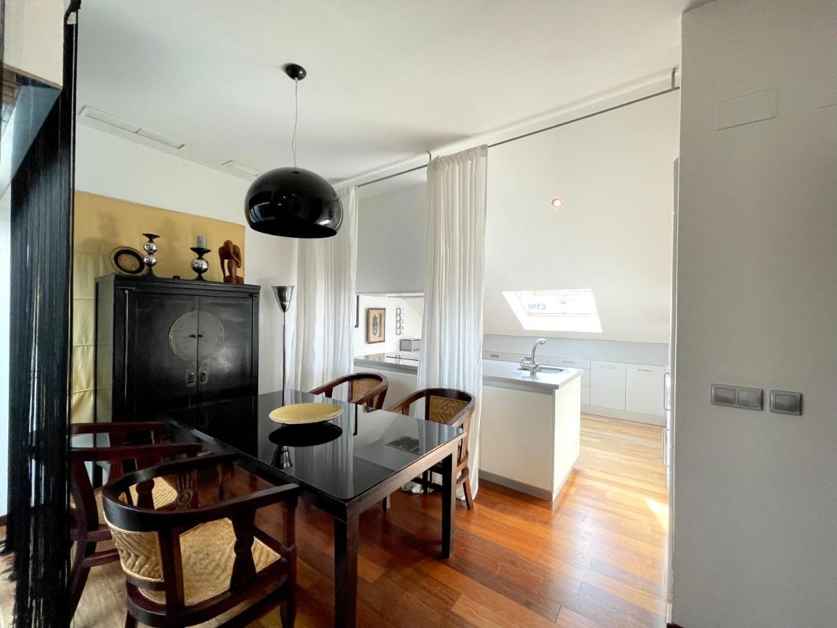 Atico En Plaza De La Constitucion 3 Bedrooms Малага Екстериор снимка