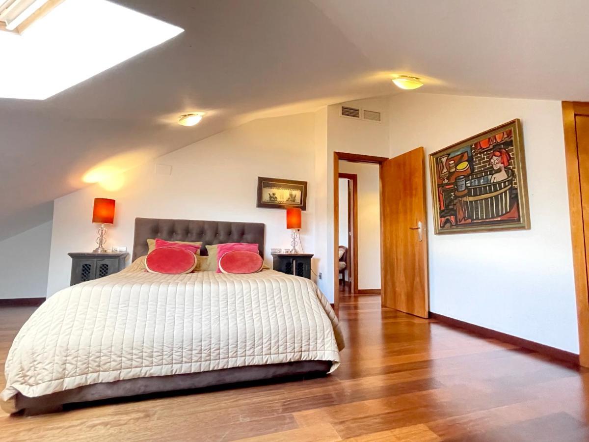 Atico En Plaza De La Constitucion 3 Bedrooms Малага Екстериор снимка
