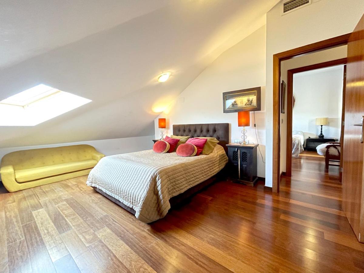 Atico En Plaza De La Constitucion 3 Bedrooms Малага Екстериор снимка